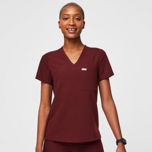 Catarina One-Pocket Scrub Top
